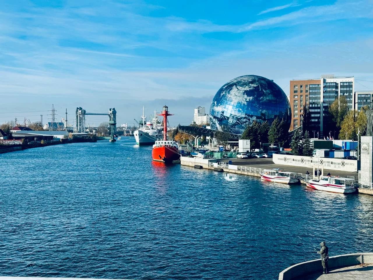  Обзорная экскурсия «В поисках хомлинов» .