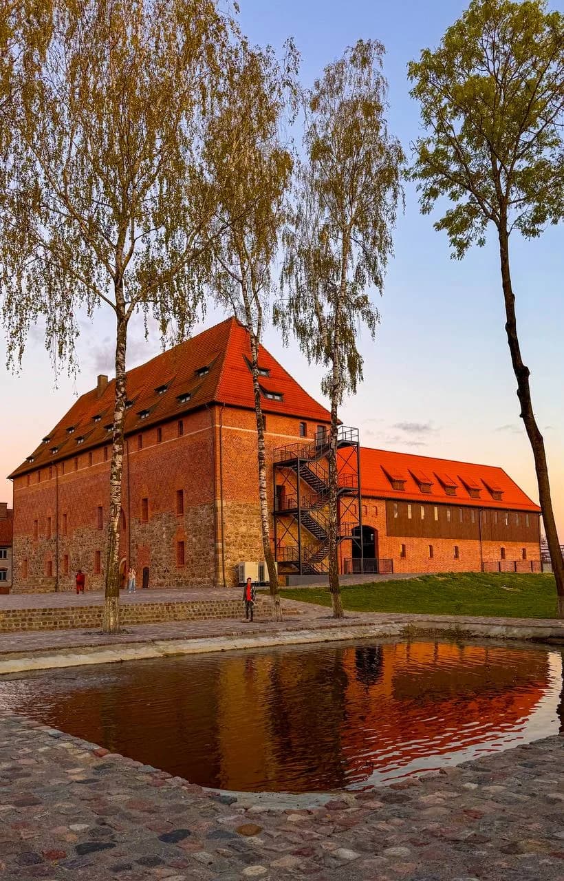 Экскурсия "Сквозь пыль веков" по малым городам (Гвардейск, Знаменск, Правдинск, Железнодорожный) с посещением замка Тапиау